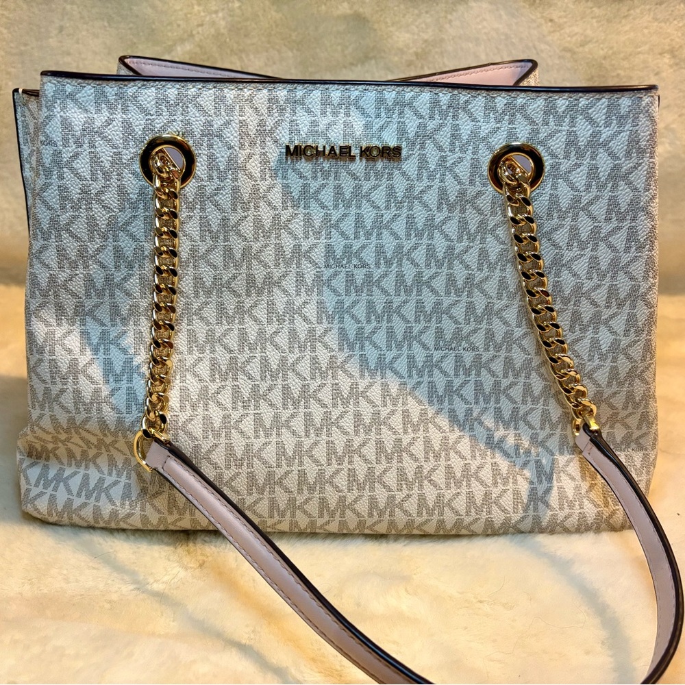 Michael Kors White and Pink Women's Bag with Gold Accents.